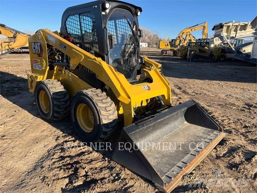 CAT 246D3 Мини товарачи
