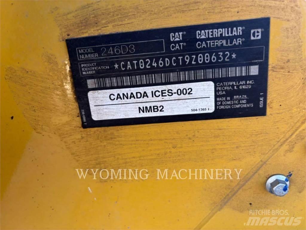 CAT 246D3 Мини товарачи
