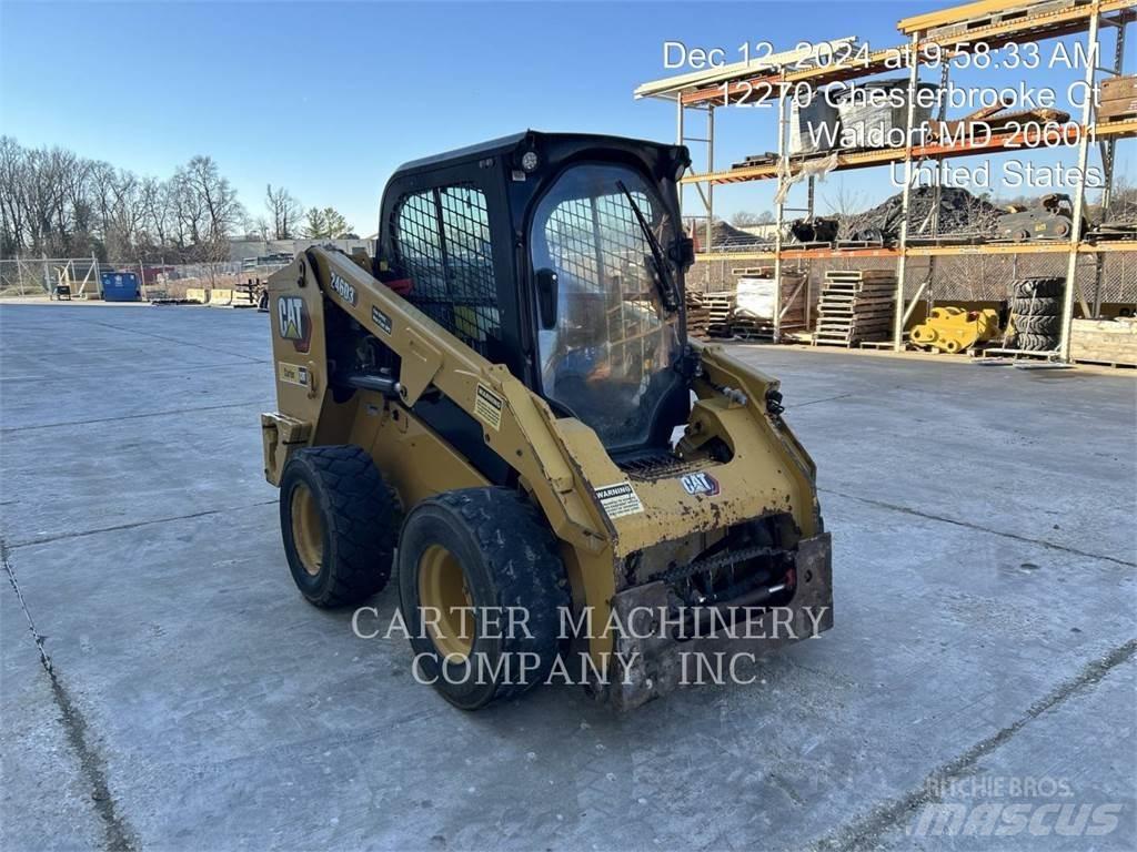 CAT 246D3 Мини товарачи
