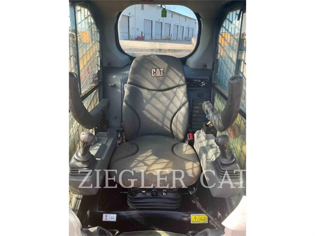 CAT 246D3 Мини товарачи
