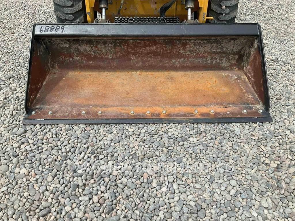 CAT 246D3 Мини товарачи
