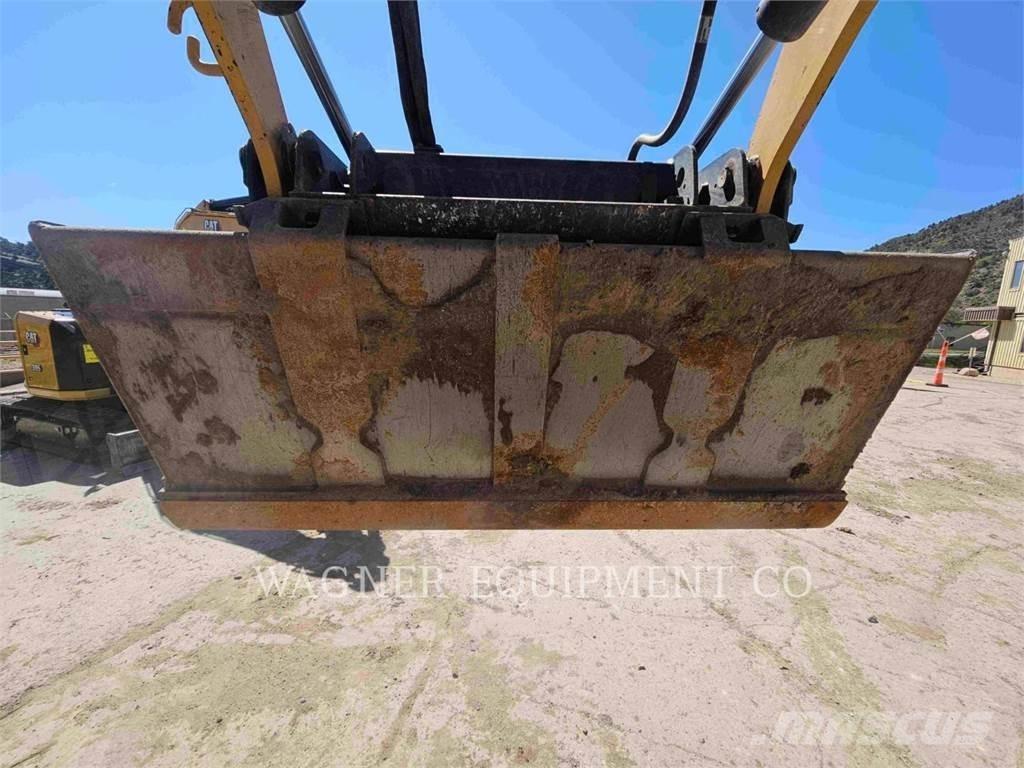 CAT 246D3 Мини товарачи
