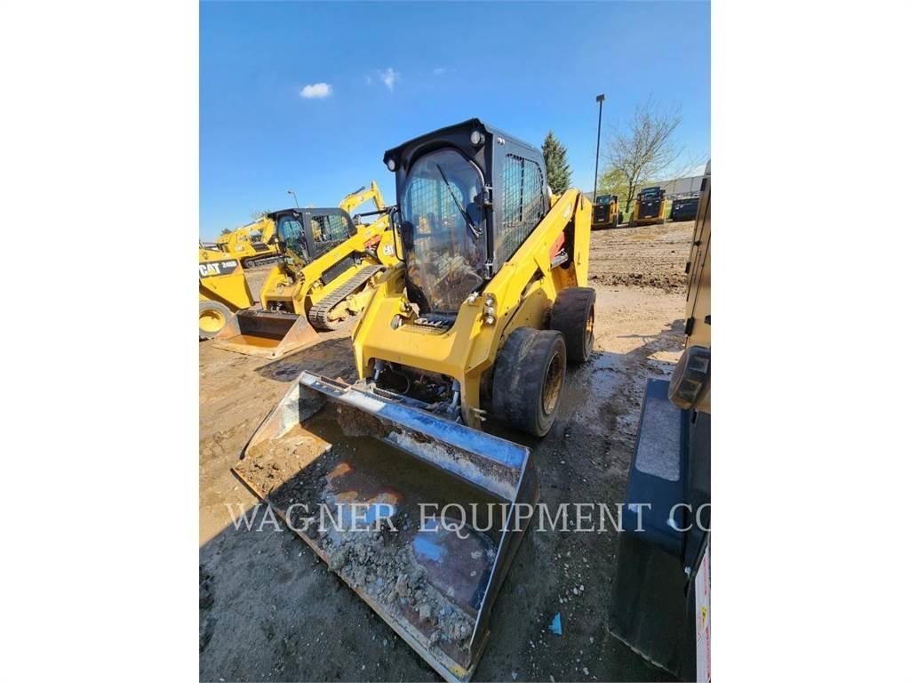 CAT 246D3 Мини товарачи
