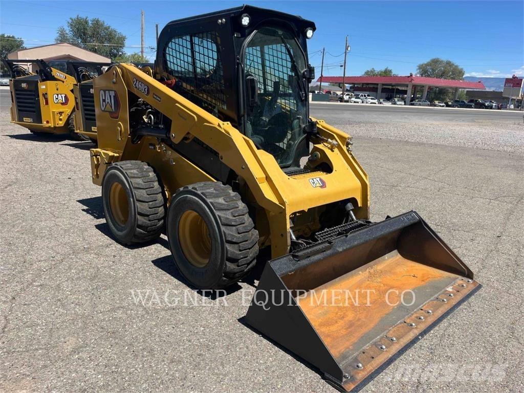 CAT 246D3 Мини товарачи
