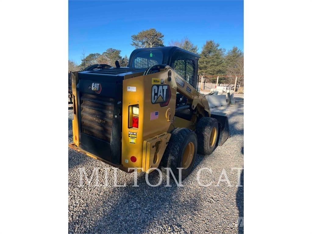 CAT 246D3 Мини товарачи

