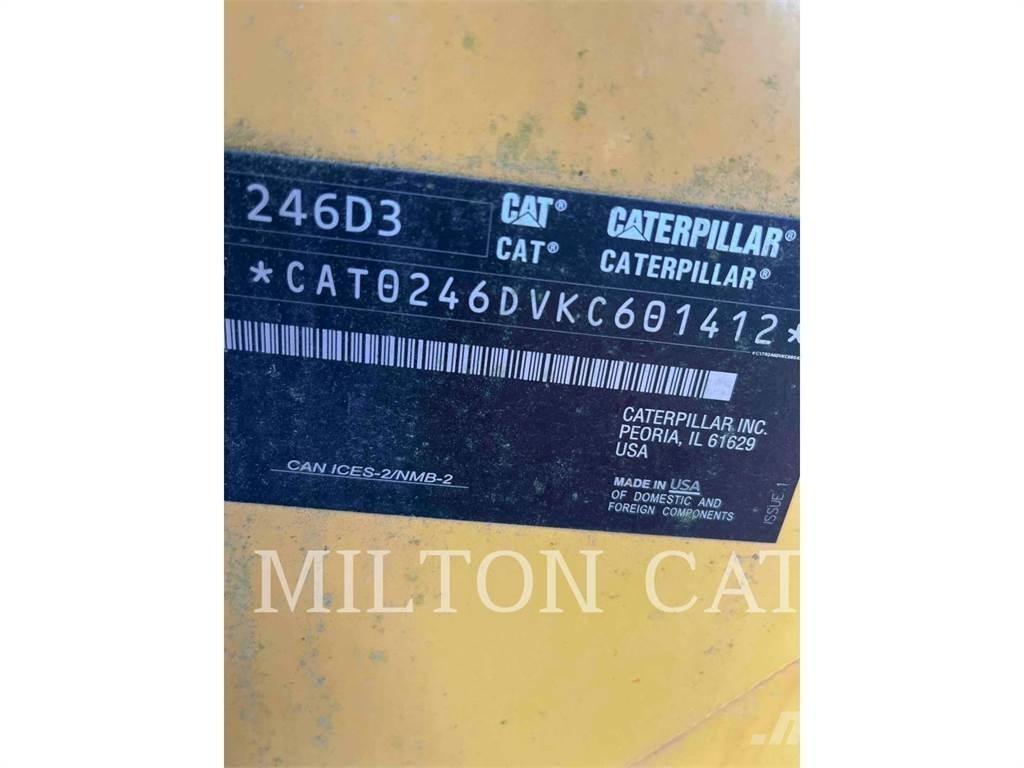 CAT 246D3 Мини товарачи
