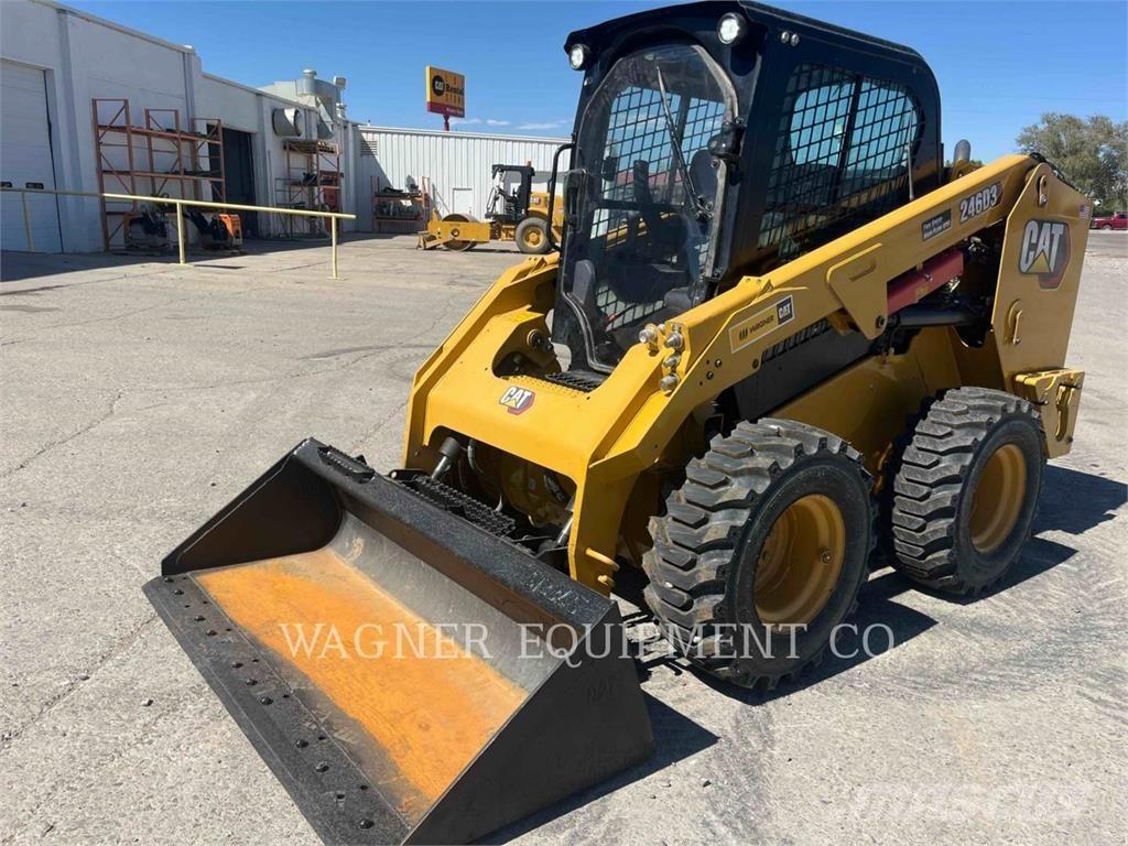 CAT 246D3 Мини товарачи
