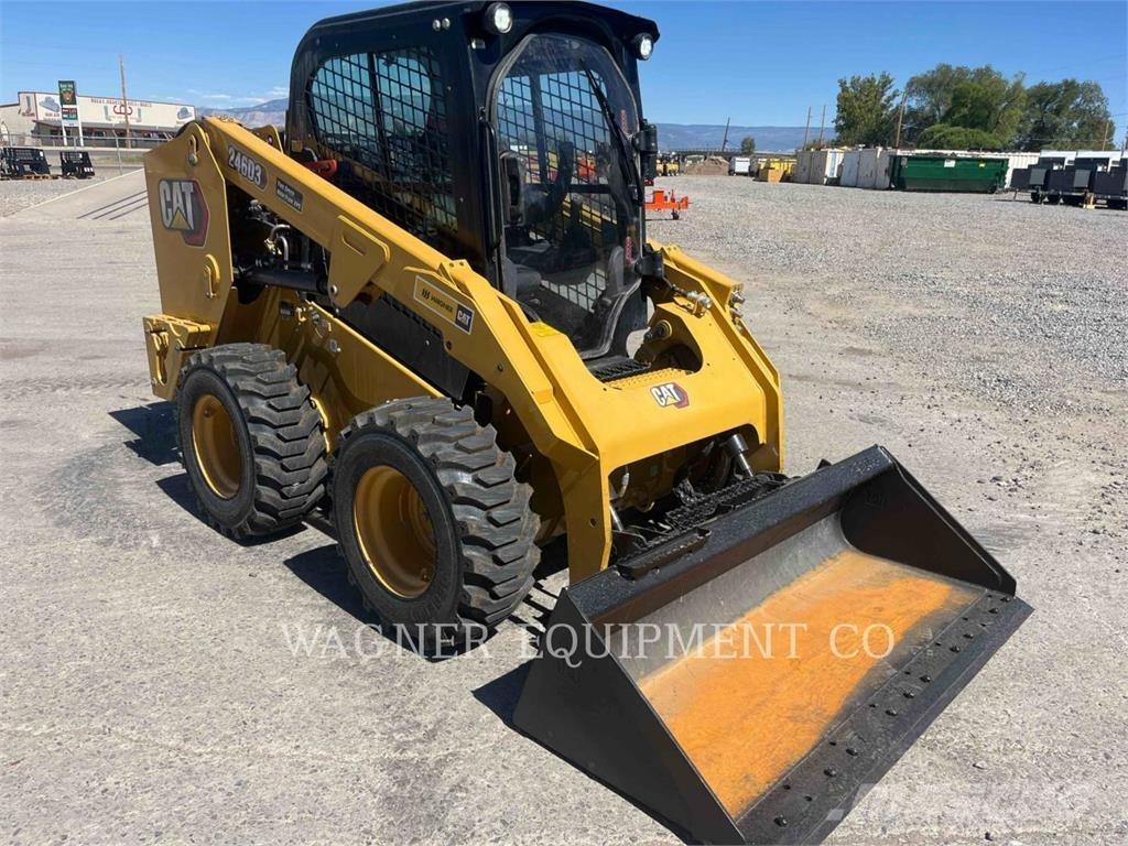CAT 246D3 Мини товарачи
