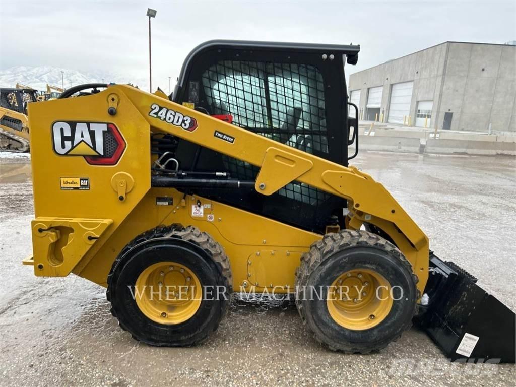 CAT 246D3 C3H2 Мини товарачи
