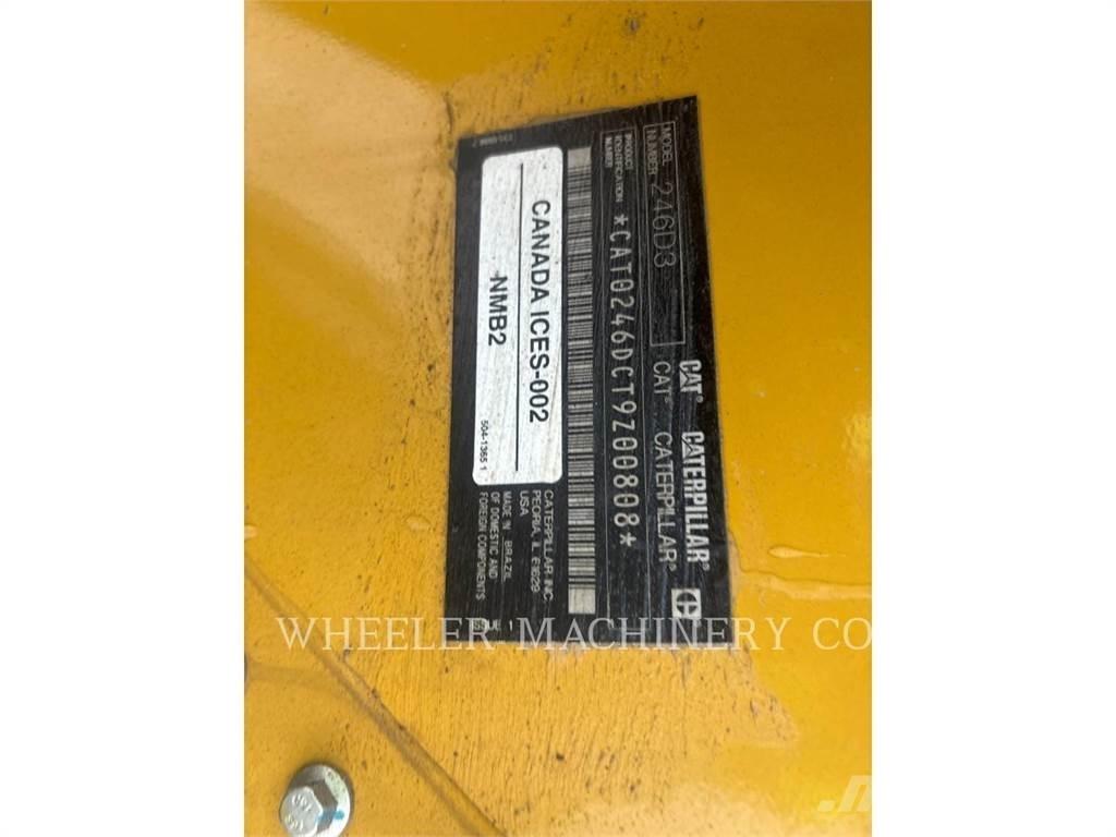 CAT 246D3 C3H2 Мини товарачи
