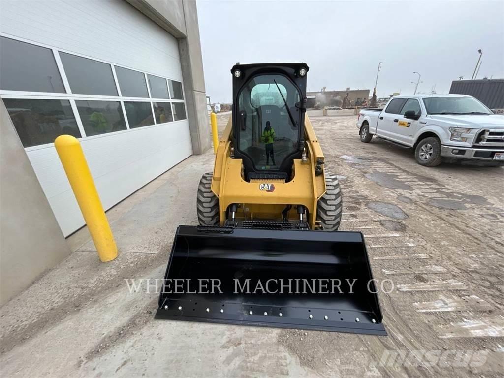 CAT 246D3 C3H2 Мини товарачи
