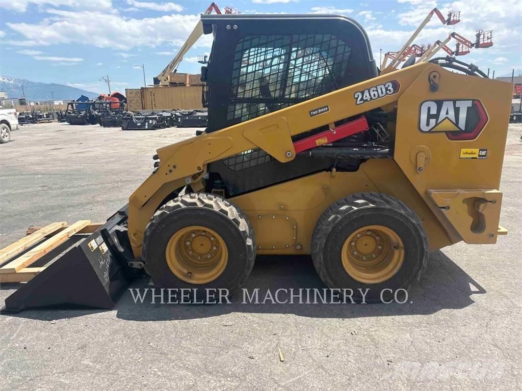CAT 246D3 C3H2 Мини товарачи
