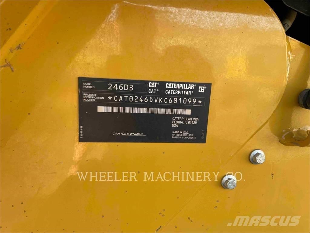 CAT 246D3 C3H2 Мини товарачи
