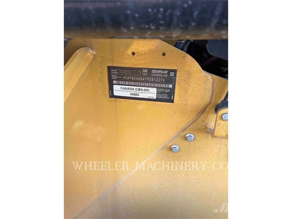 CAT 246D3 C3H2 Мини товарачи

