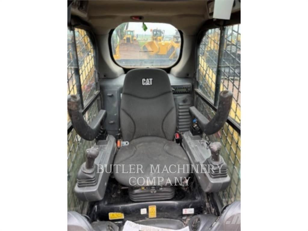 CAT 246D3 C3H2 Мини товарачи

