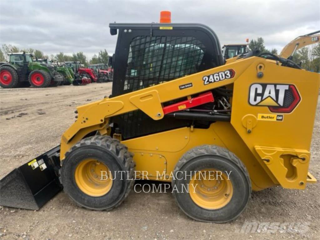CAT 246D3 C3H2 Мини товарачи
