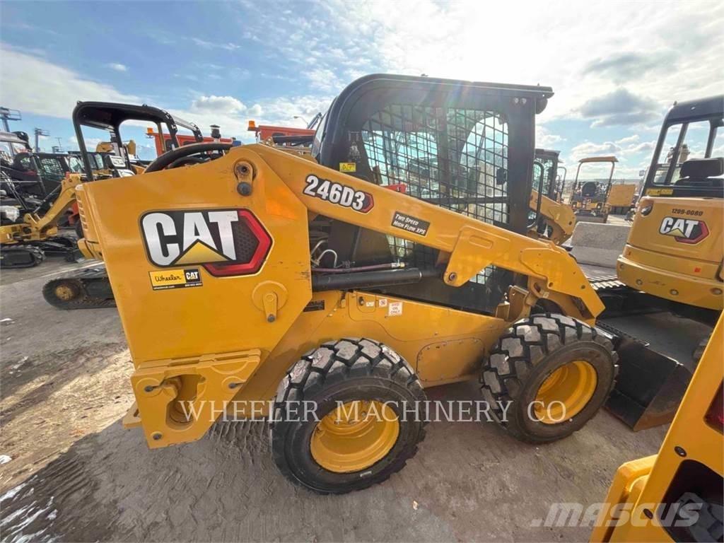 CAT 246D3 C3HF Мини товарачи
