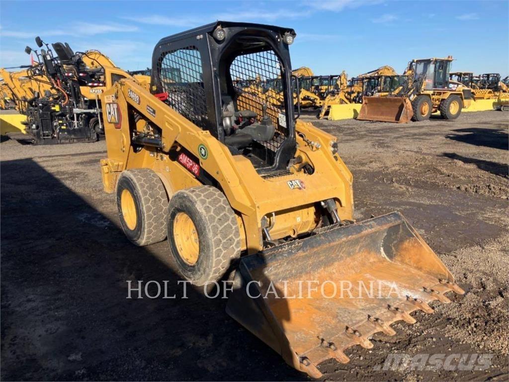 CAT 246D3 HF Мини товарачи
