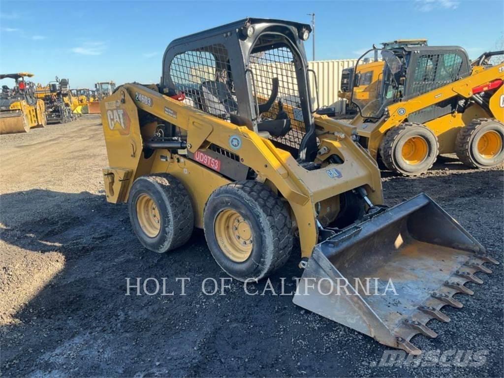 CAT 246D3 HF Мини товарачи
