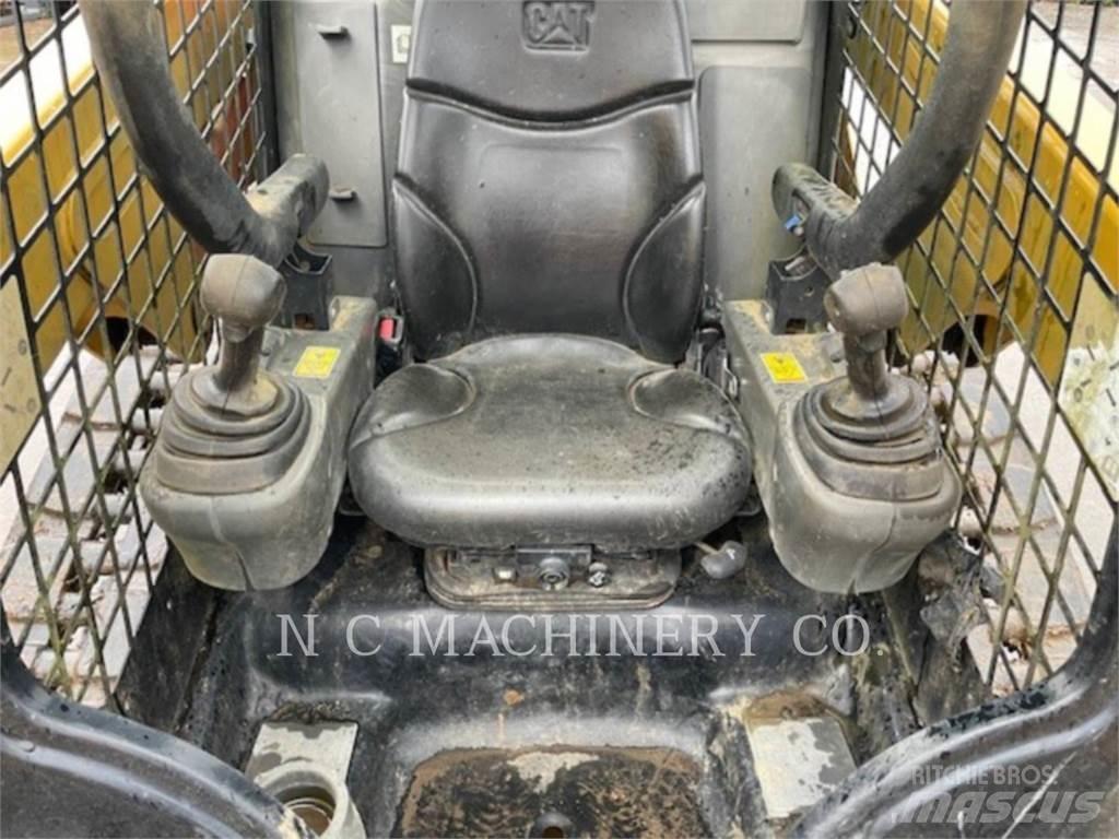 CAT 249D Мини товарачи
