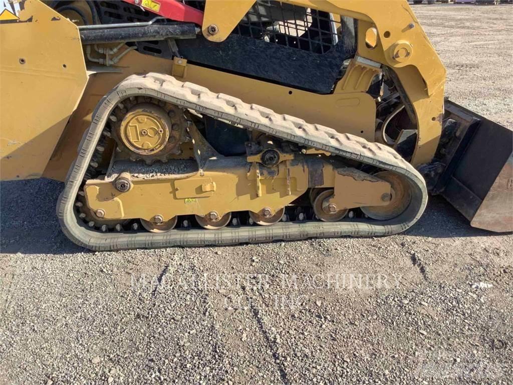 CAT 249D Верижен товарач