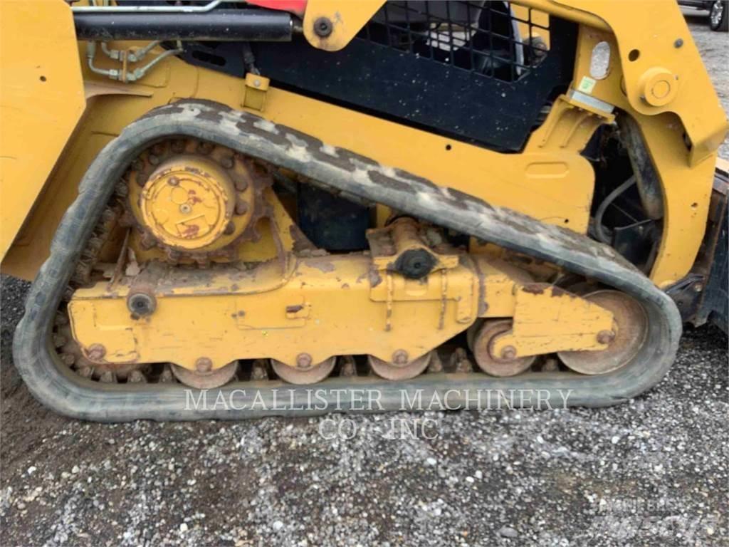 CAT 249D Верижен товарач