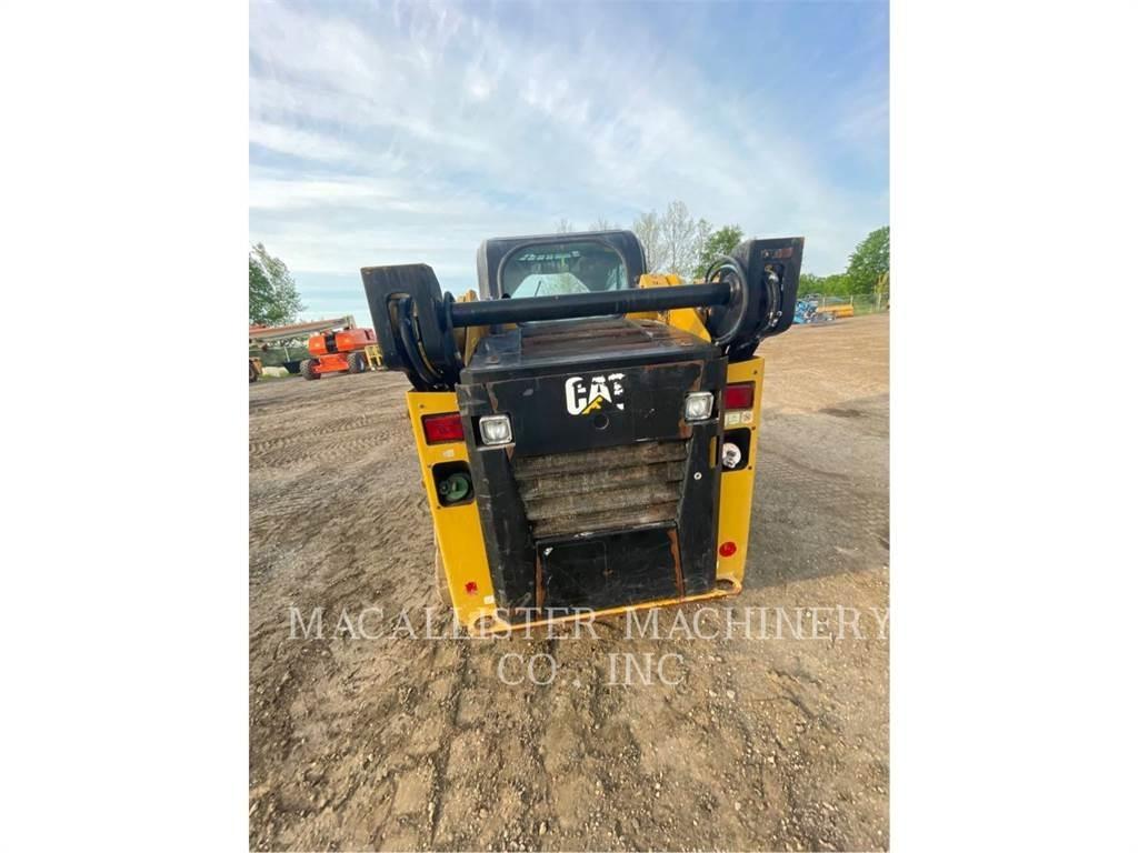 CAT 249D Верижен товарач
