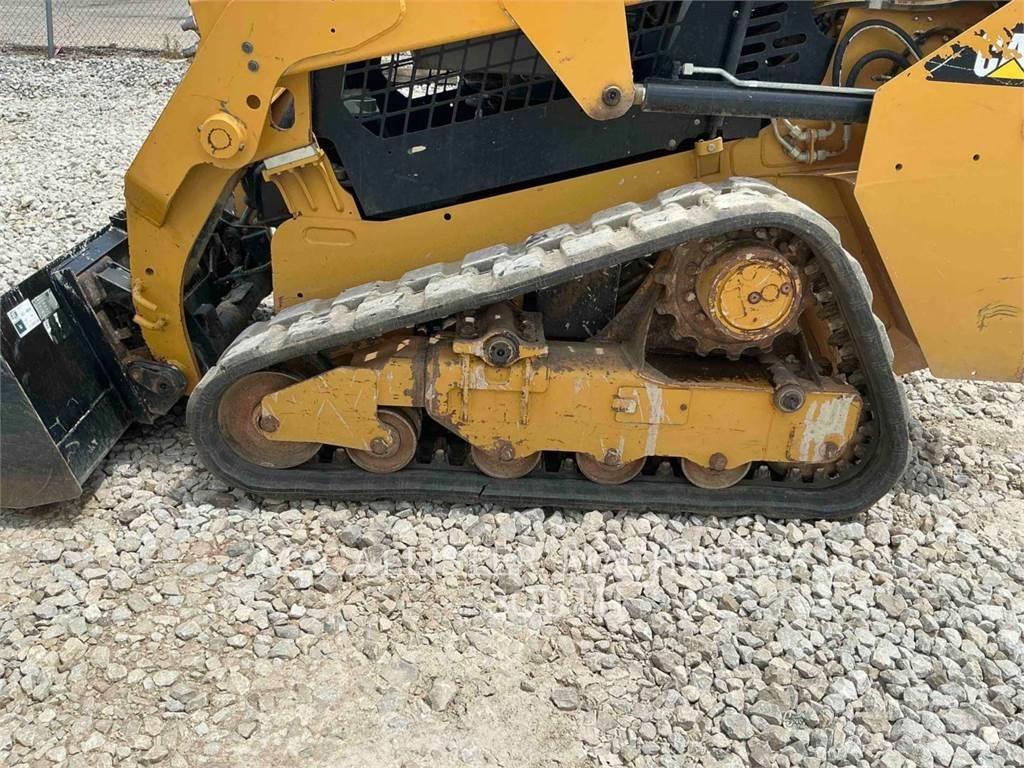 CAT 249D Верижен товарач