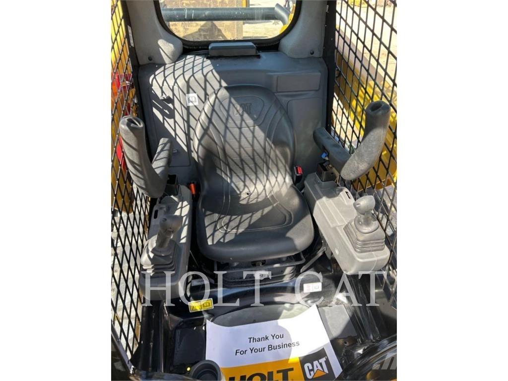 CAT 249D Мини товарачи
