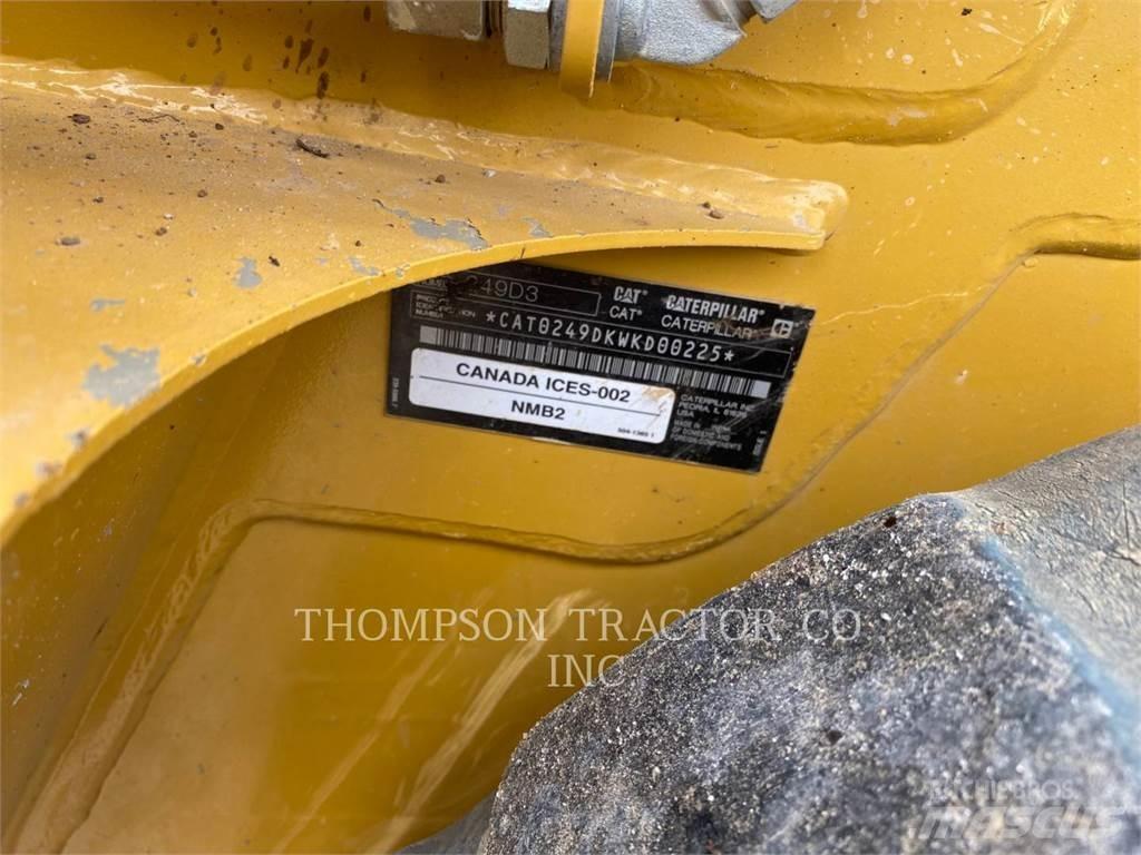 CAT 249D3 Верижен товарач