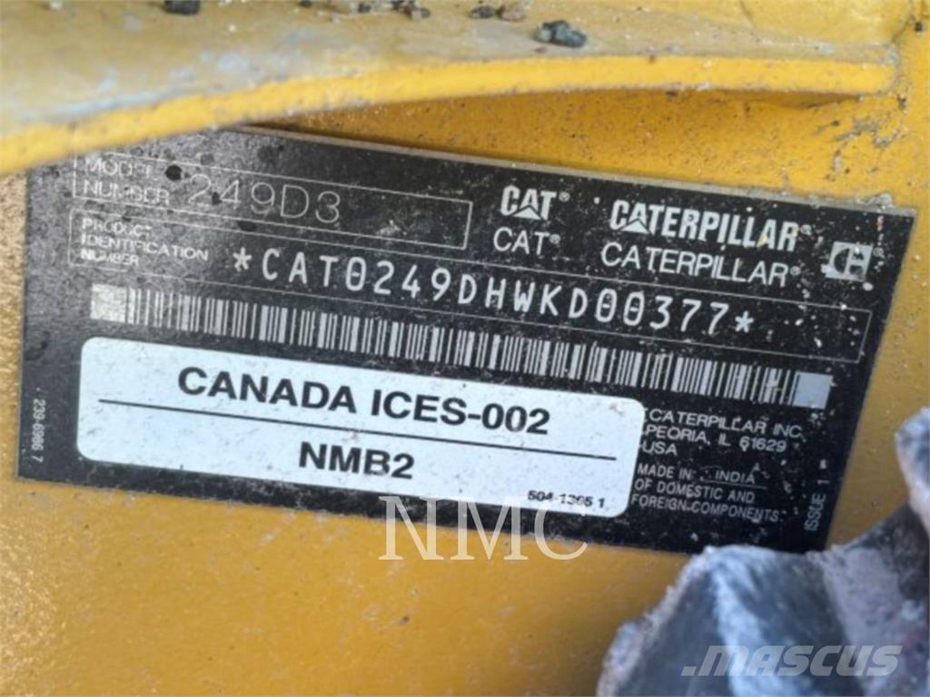 CAT 249D3 Верижен товарач