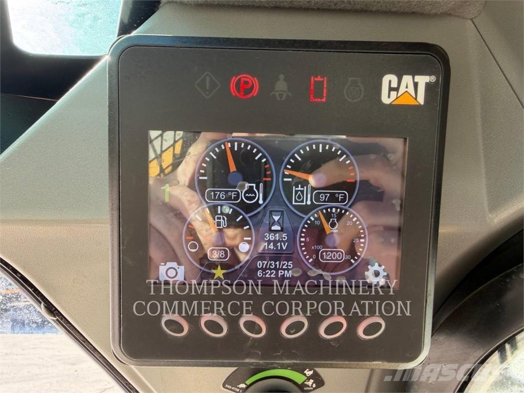 CAT 249D3 Верижен товарач
