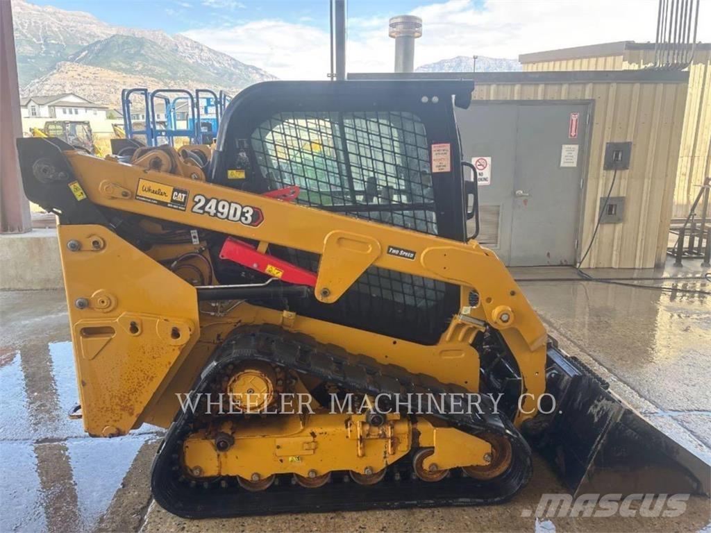 CAT 249D3 C3H2 Верижен товарач