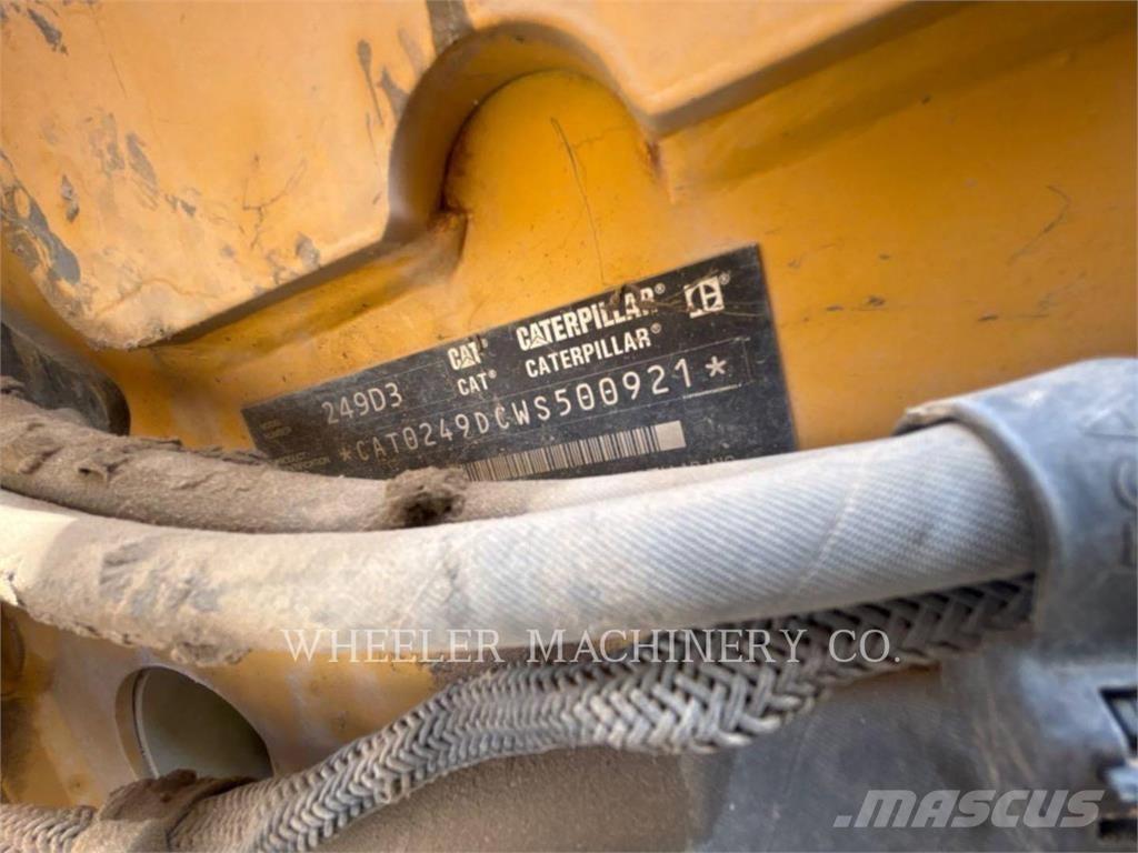 CAT 249D3 C3H2 Верижен товарач