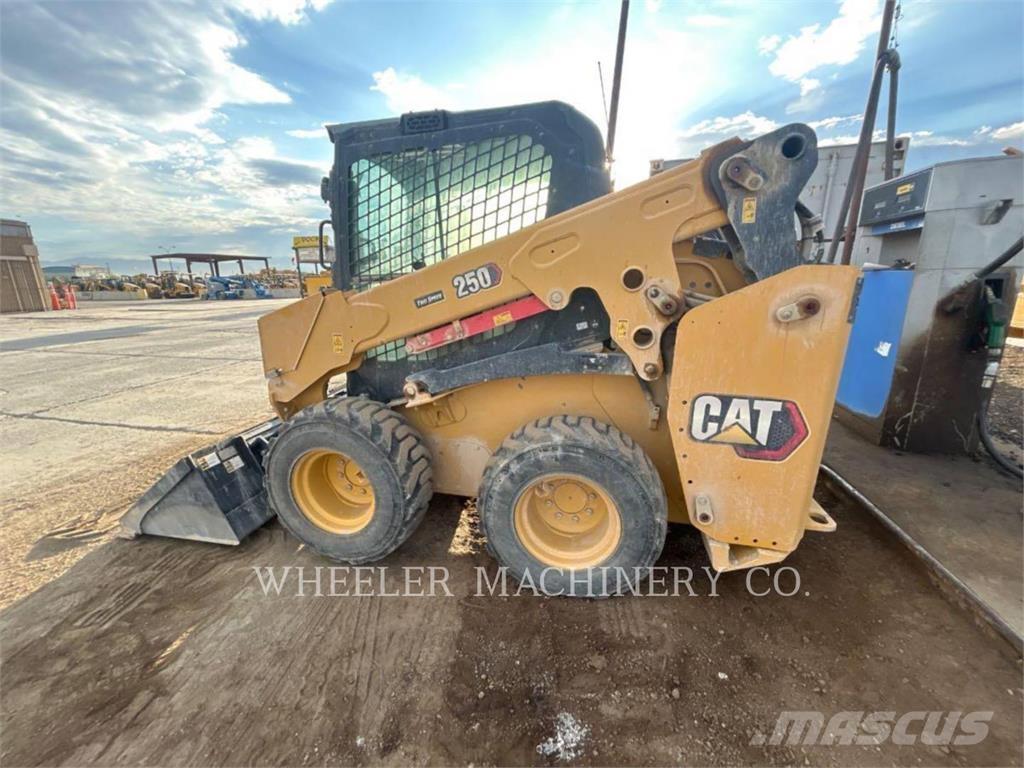 CAT 250 C3H2 Мини товарачи
