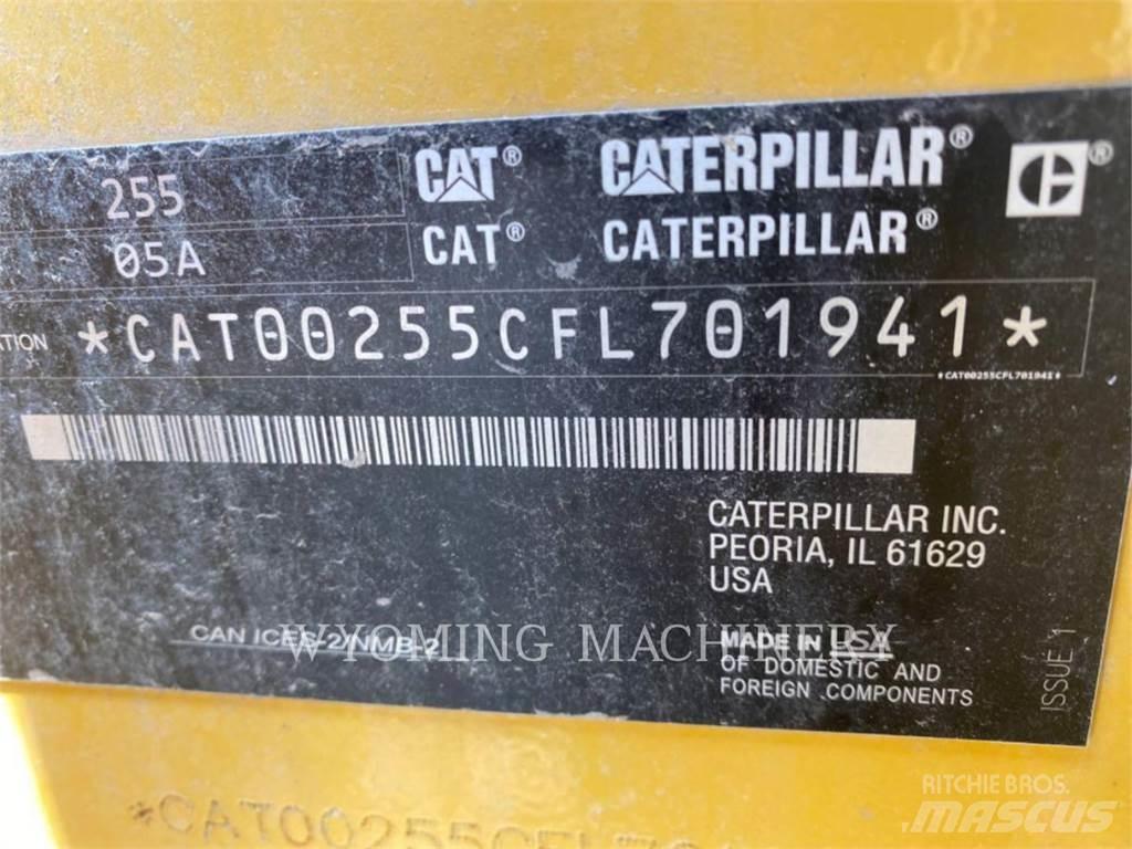 CAT 255 Мини товарачи
