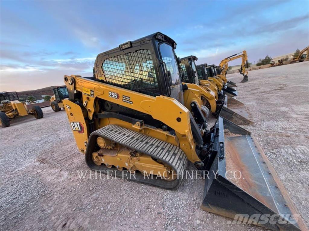 CAT 255 C3HF Верижен товарач