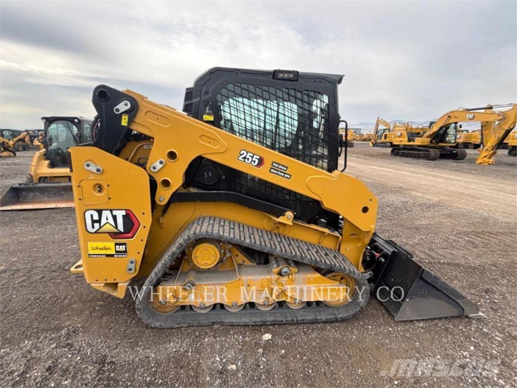 CAT 255 C3HF Верижен товарач