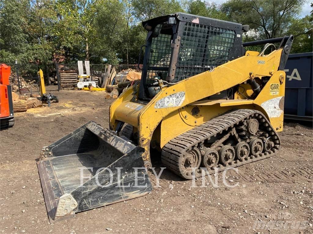 CAT 257B3 Верижен товарач