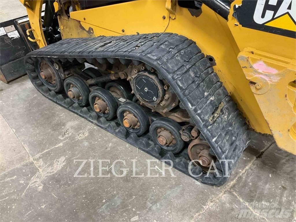 CAT 257D Верижен товарач