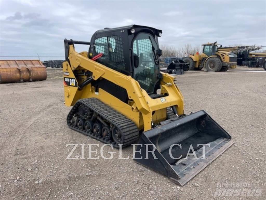 CAT 257D Верижен товарач
