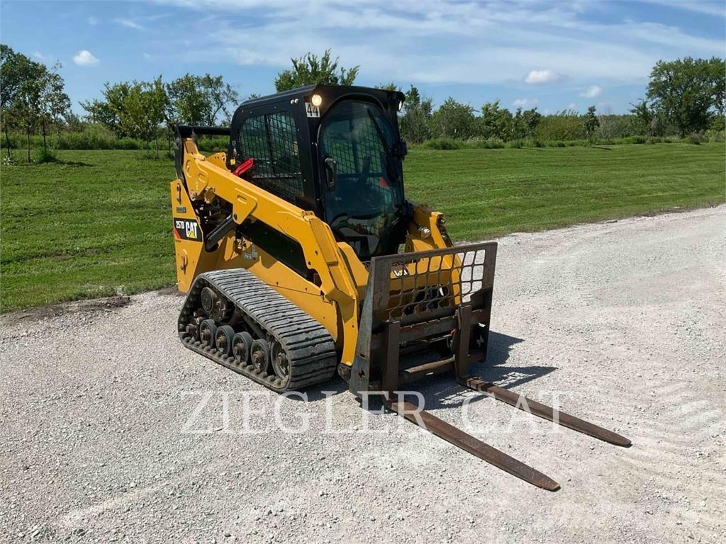 CAT 257D Верижен товарач