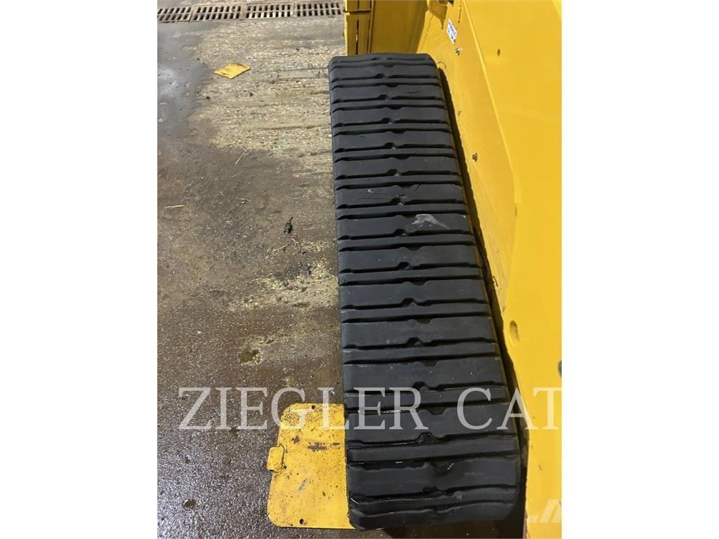 CAT 257D Верижен товарач