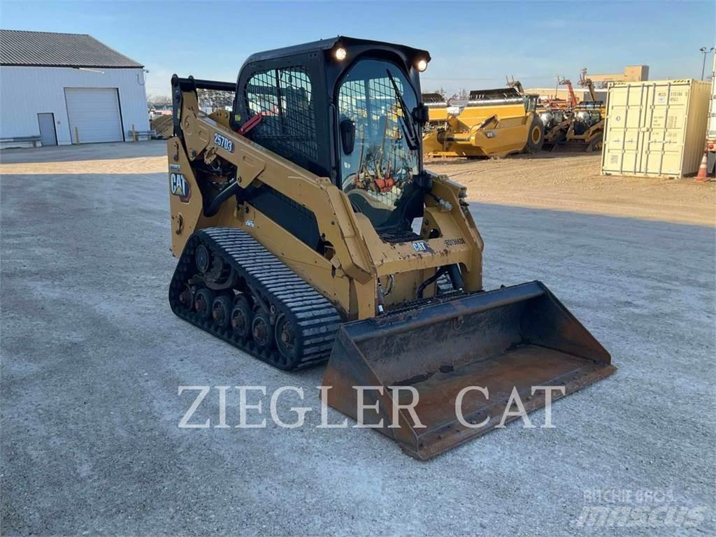 CAT 257D3 Верижен товарач