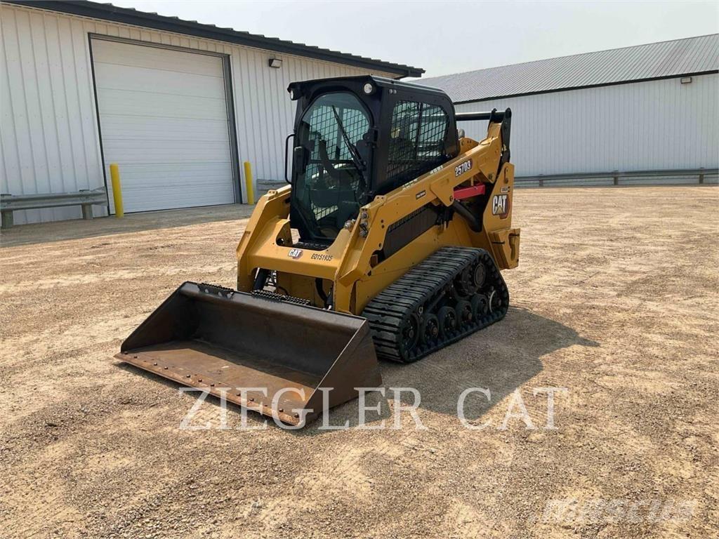 CAT 257D3 Верижен товарач
