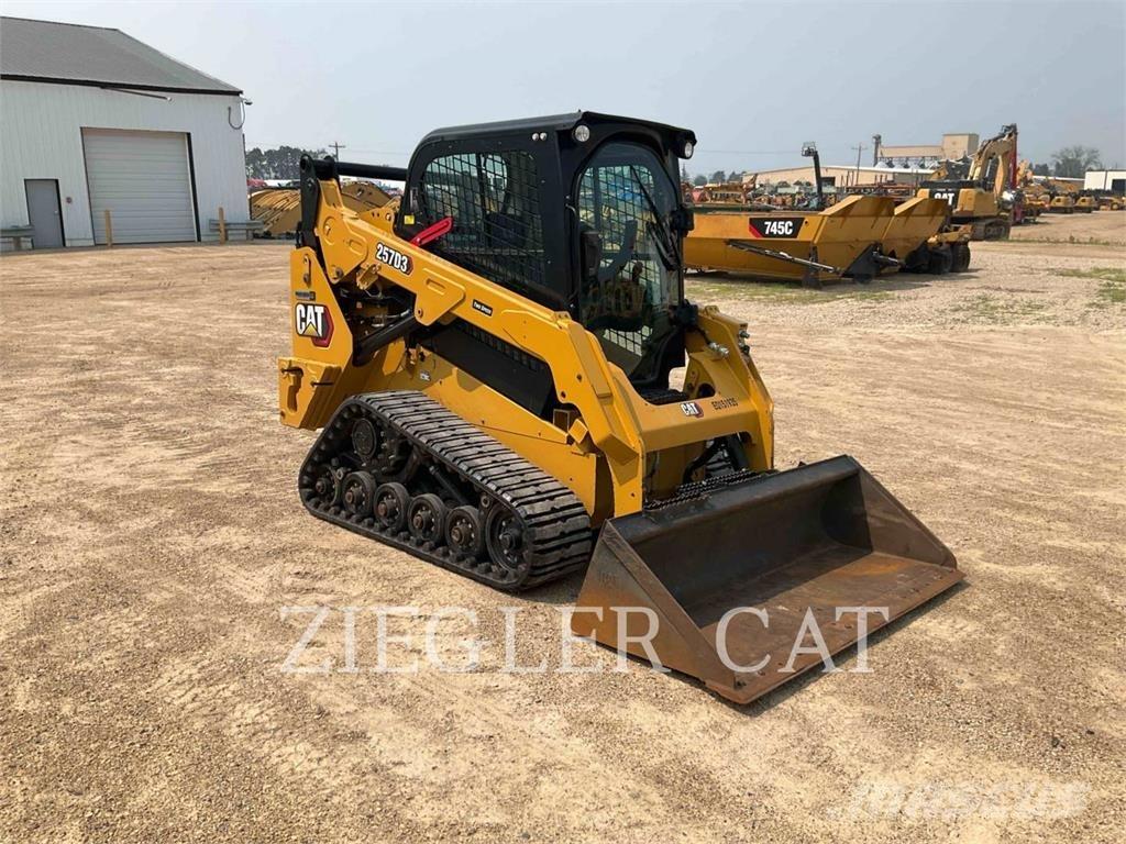 CAT 257D3 Верижен товарач