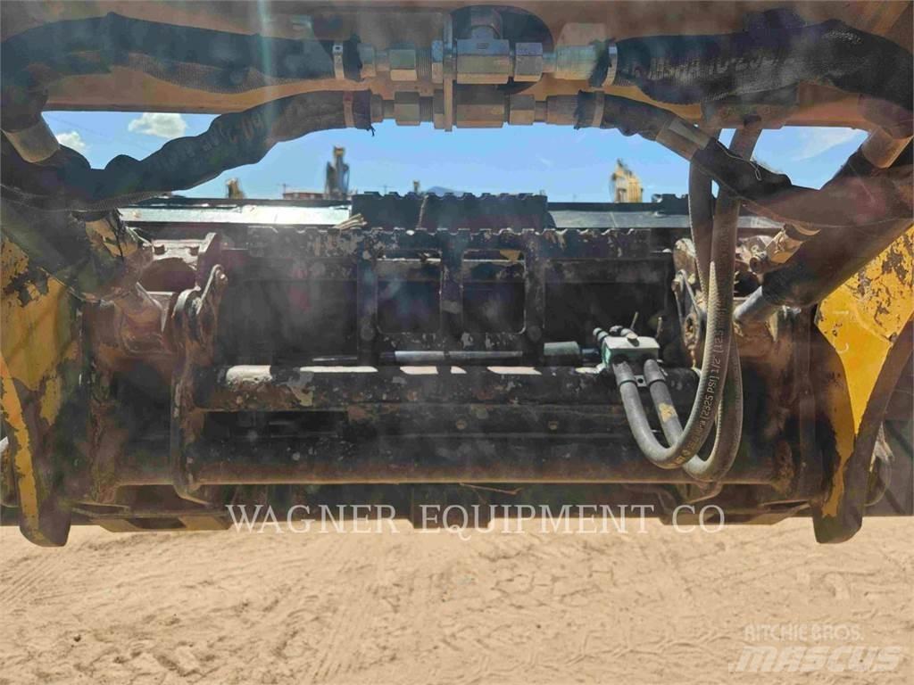 CAT 259D Верижен товарач