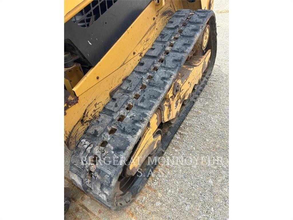 CAT 259D Верижен товарач