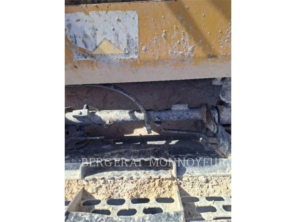CAT 259D Верижен товарач