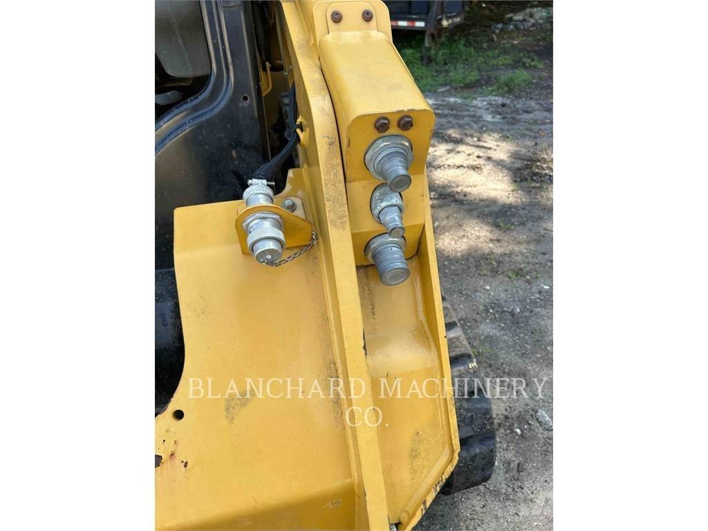 CAT 259D Верижен товарач
